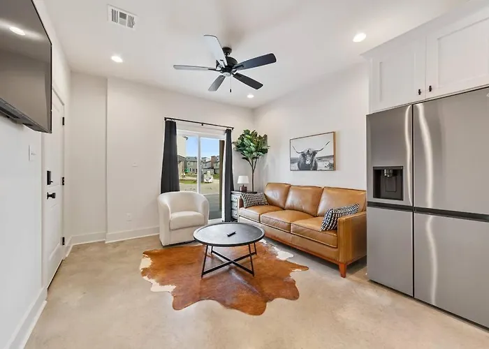 Bayou House*instant Booking*king Bd*great Location